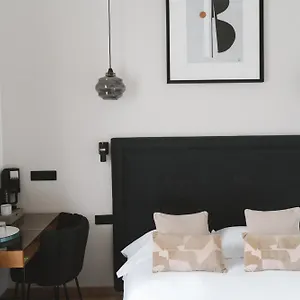 2* Hotel Des Beaux Arts
